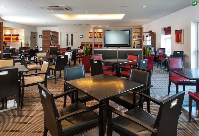 هتل Holiday Inn Express Bristol Filton, An Ihg