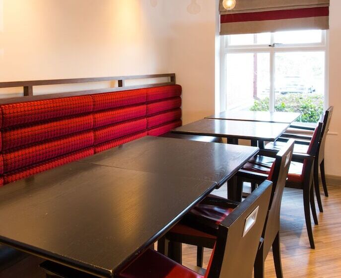 هتل Holiday Inn Express Bristol Filton, An Ihg