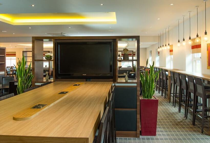 هتل Holiday Inn Express Bristol Filton, An Ihg