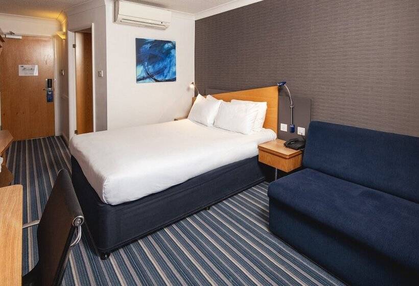 هتل Holiday Inn Express Bristol Filton, An Ihg