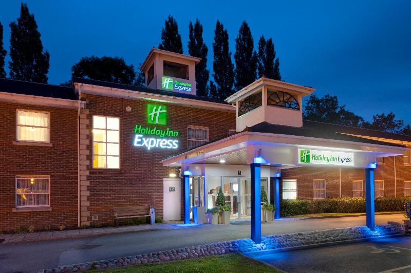 هتل Holiday Inn Express Leedseast