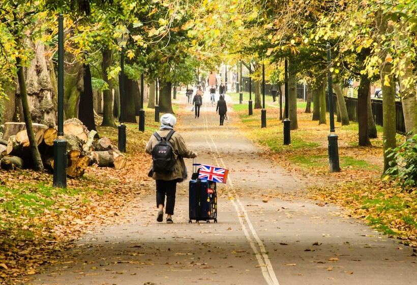Fotos del hotel Holiday Inn Express London-wimbledon-south, An Ihg:  23