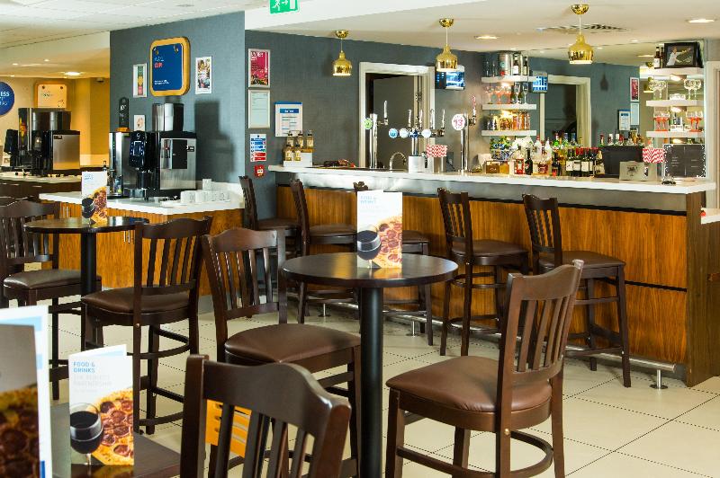 Fotos del hotel Holiday Inn Express London-wimbledon-south, An Ihg:  27