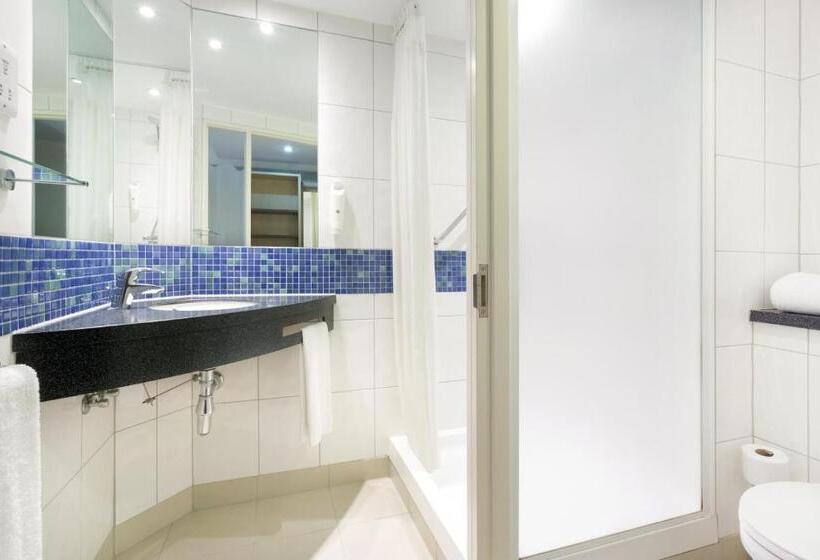 هتل Holiday Inn Express Southampton   M27, J7, An Ihg
