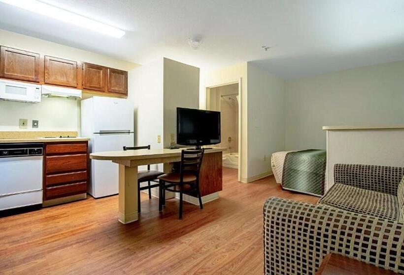 فندق Hometowne Studios By Red Roof Phoenix   Black Canyon Highway