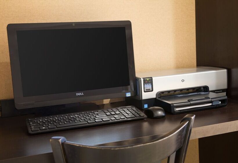 هتل Howard Johnson By Wyndham San Diego Sea World