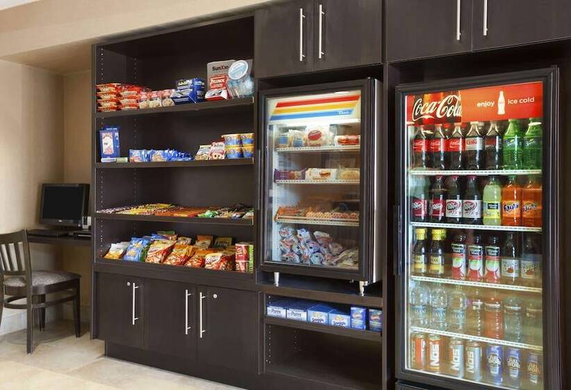 هتل Howard Johnson By Wyndham San Diego Sea World