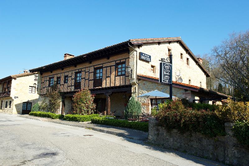 Hôtel La Casona De Revolgo