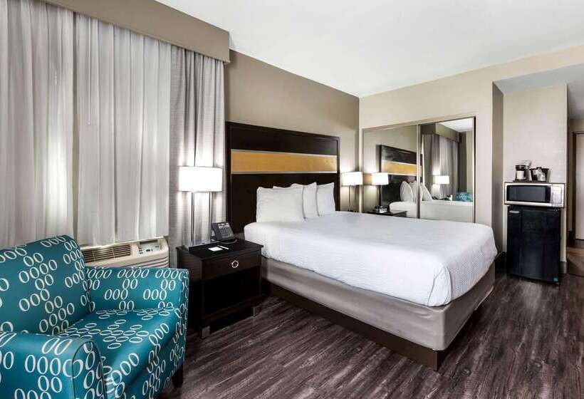 هتل La Quinta By Wyndham San Diego Mission Bay