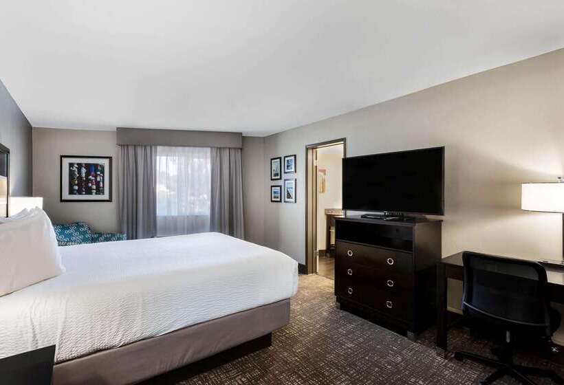 هتل La Quinta By Wyndham San Diego Mission Bay