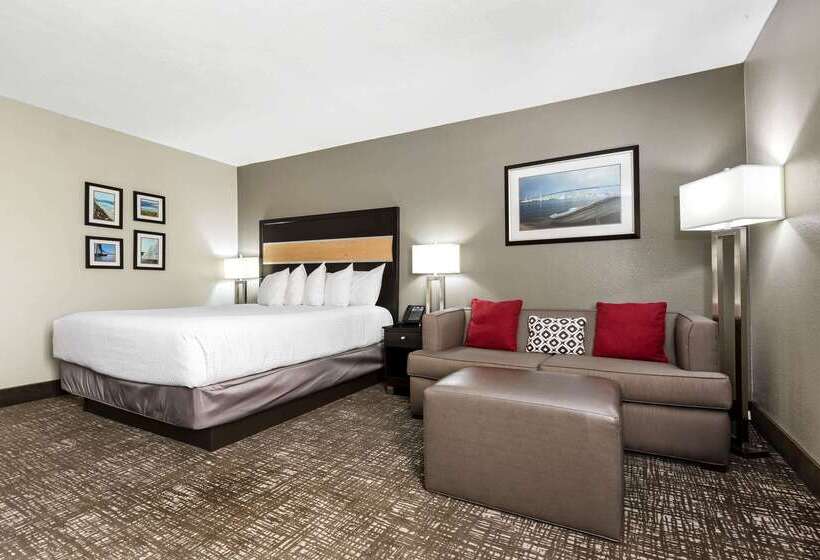 هتل La Quinta By Wyndham San Diego Mission Bay