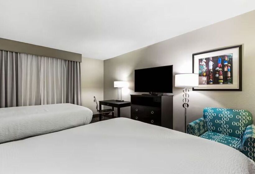 هتل La Quinta By Wyndham San Diego Mission Bay