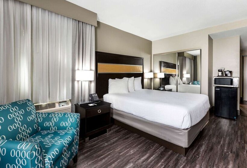 هتل La Quinta By Wyndham San Diego Mission Bay