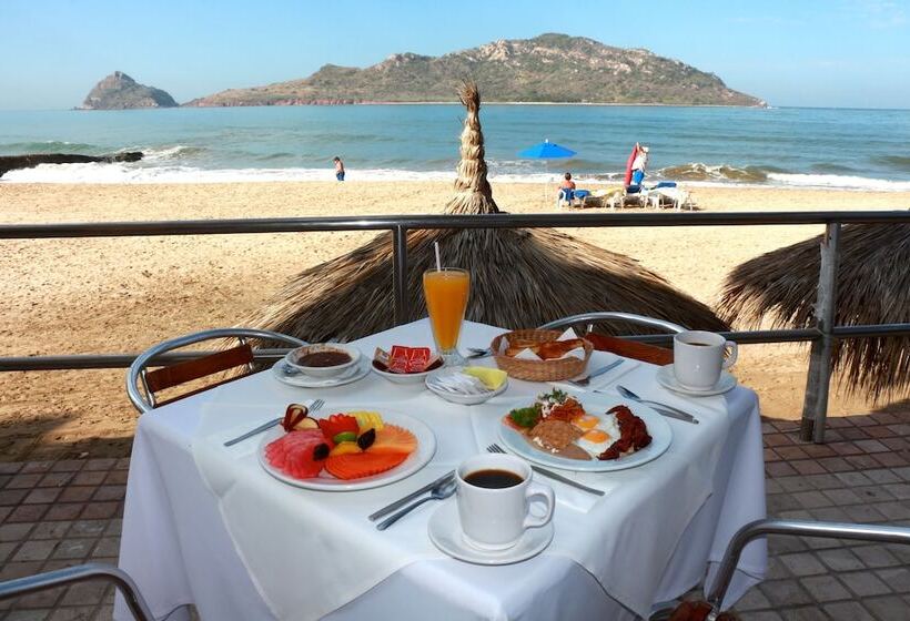 Fotos del hotel Las Flores Beach Resort:  27