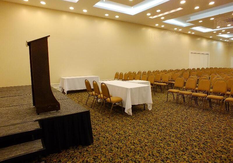 בית מלון כפרי Nacional Inn Curitiba Torres