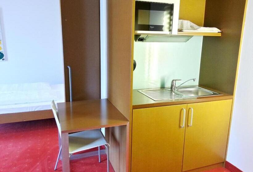 فندق Orange Wings Krems