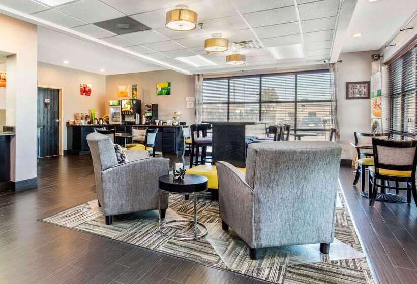 هتل Quality Inn Airport I240
