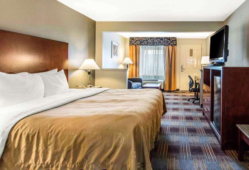 هتل Quality Inn Airport I240