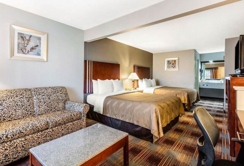 هتل Quality Inn Airport I240