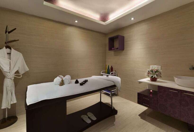 هتل Ramada Chennai Egmore