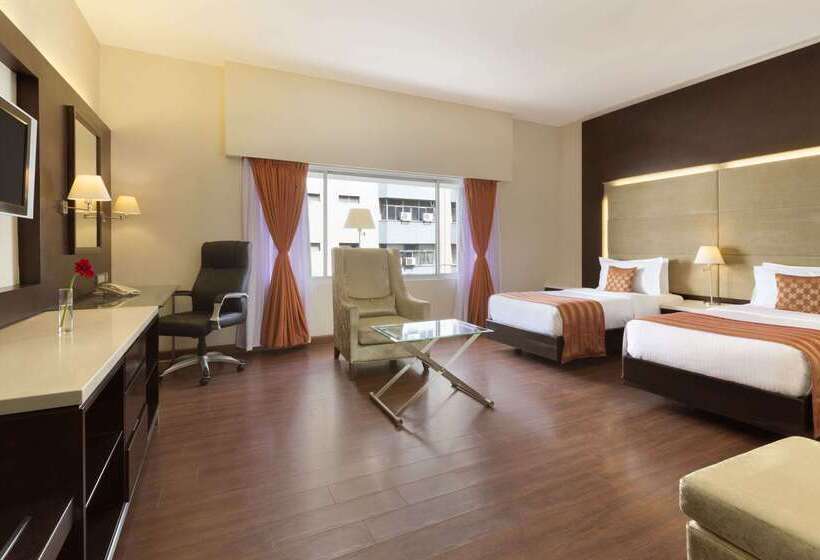 هتل Ramada Chennai Egmore