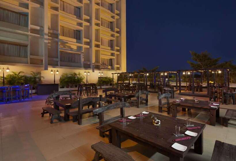 هتل Ramada Chennai Egmore