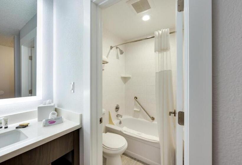 Отель Red Lion Inn & Suites Grants Pass