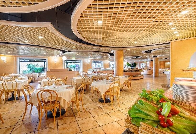 Отель Sant Elmo Beach