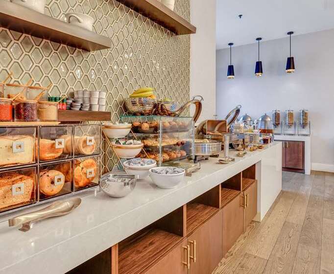 هتل The Bluff Savannah Historic, Tapestry Collection By Hilton