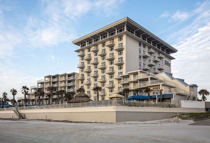 호텔 The Shores Resort & Spa