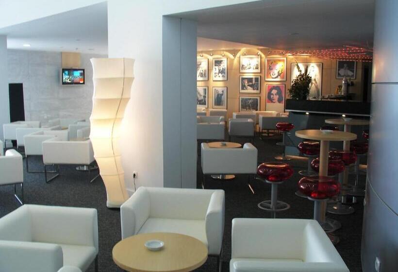 هتل Vip Executive Azores