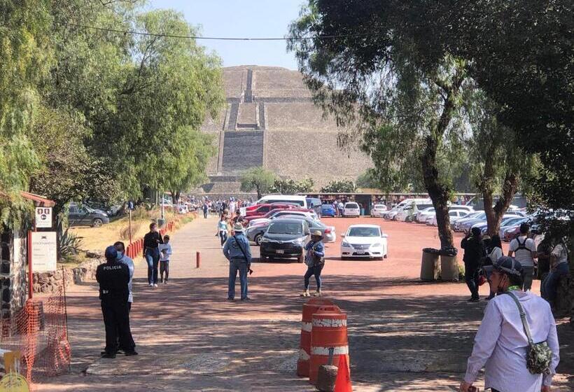 هتل Calli Yolotl Teotihuacan