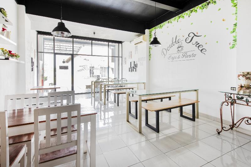 Отель Oyo 3746 Double Tree Guesthouse