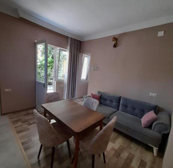 پانسیون Guest House Deme