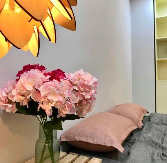 تختخواب و صبحانه 1993’s House