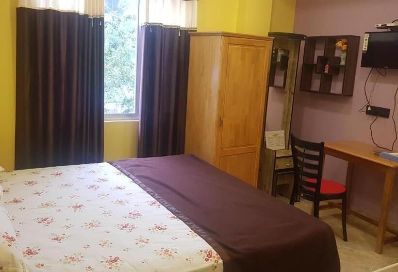 تختخواب و صبحانه Abhi's Homestay