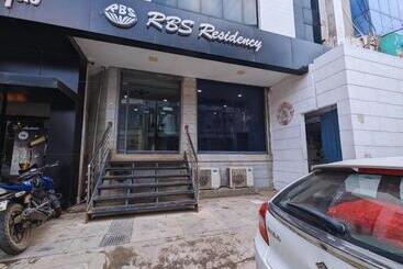 هتل Rbs Residency