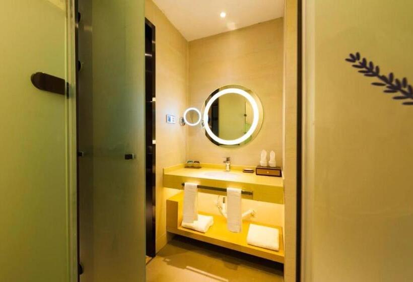 Lavande Hotel Langzhong Railway Station And International Trade City