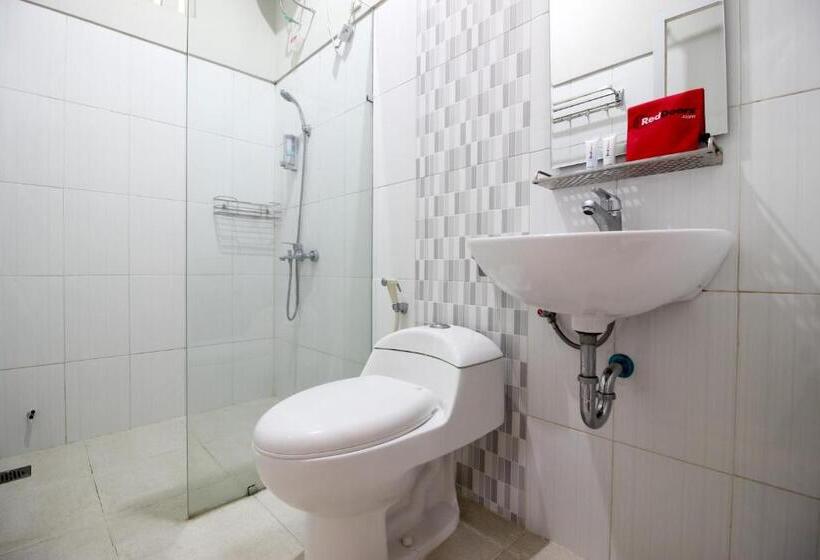 پانسیون Reddoorz Plus Near Upn Jogjakarta 2