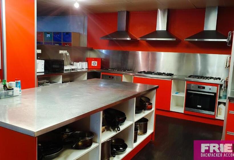 هاستل Frienz Backpacker