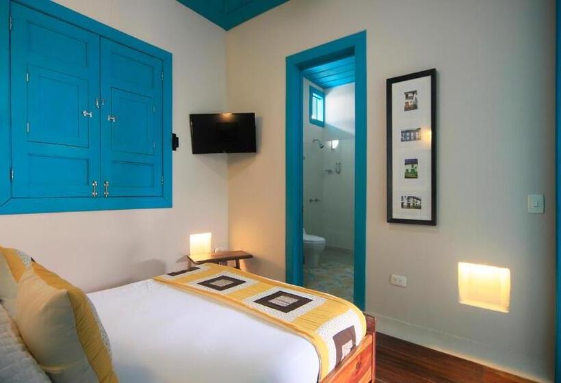 هتل Casa De Las Dos Palmas