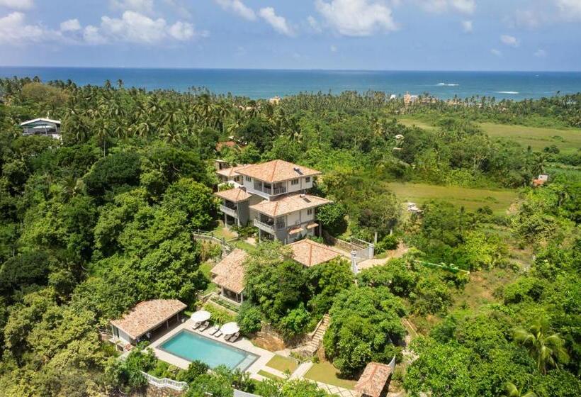 هتل The Horizon Hill Top Villa