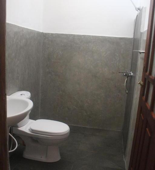 پانسیون Malee Villa