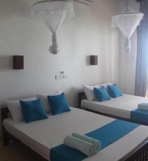 پانسیون Malee Villa