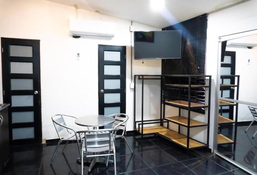 پانسیون Family House Rodadero