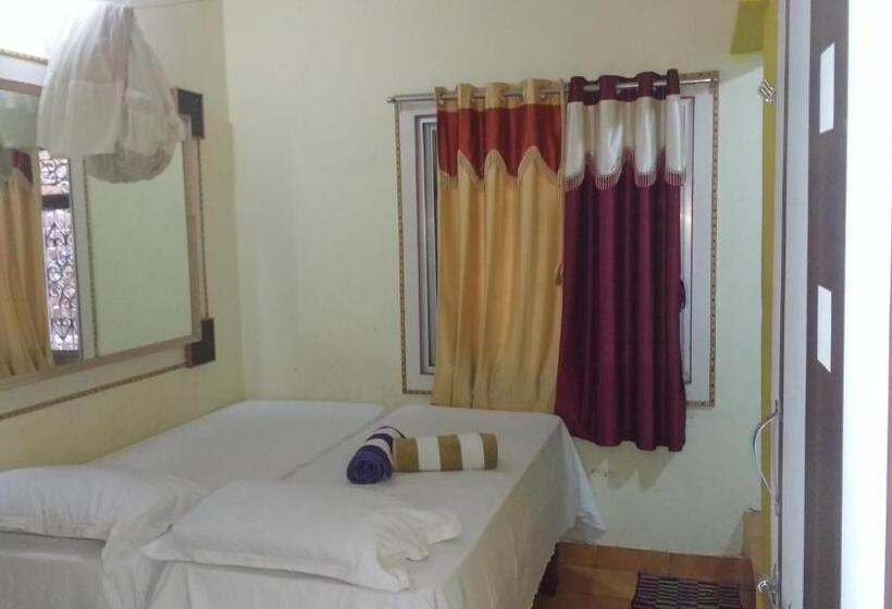 پانسیون Gopi Guest House