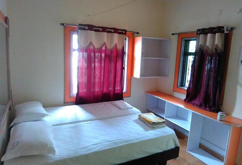 پانسیون Gopi Guest House
