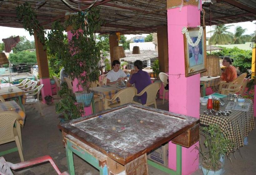 پانسیون Gopi Guest House