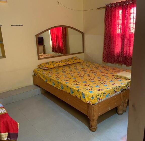 پانسیون Gopi Guest House