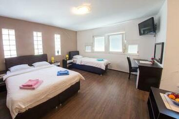پانسیون Guesthouse Stari Grad